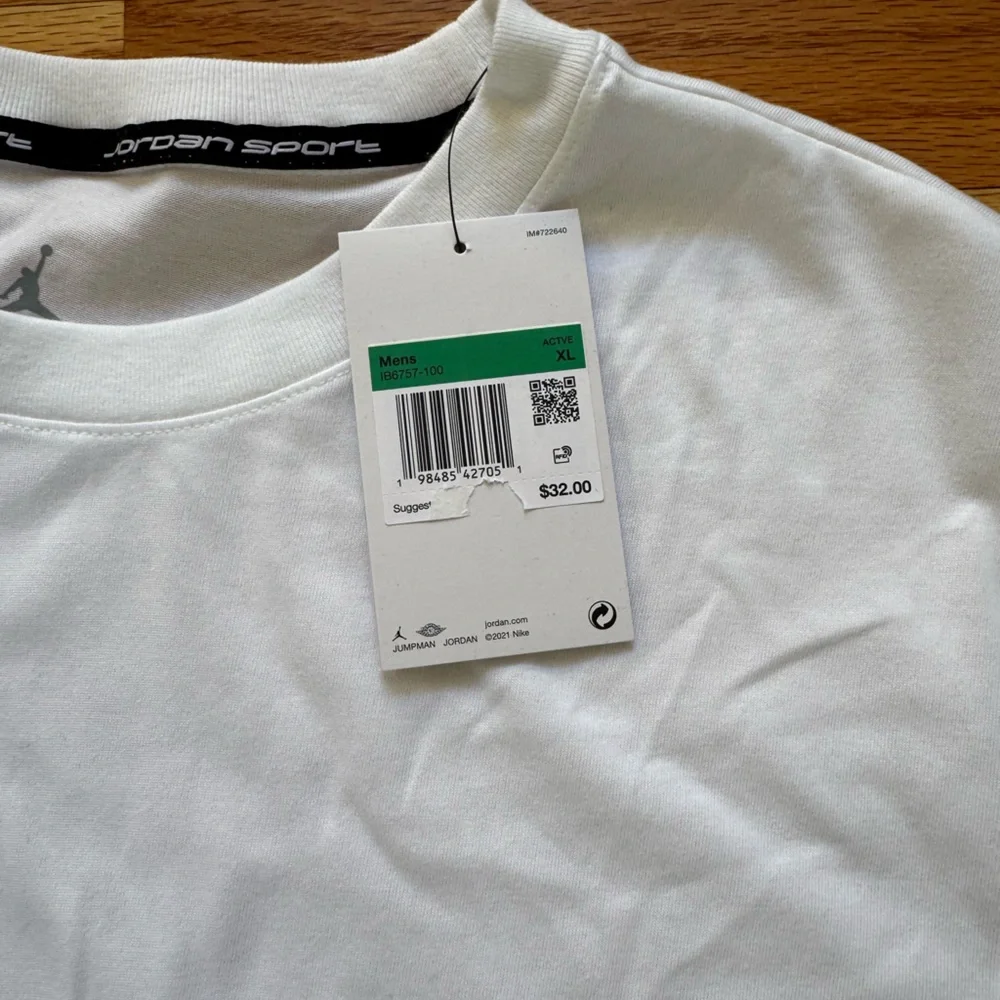 Jordan Sport Dri-Fit Jumpman Short Sleeve Tee in White Sz XL NWT CURRENT - Picture 3 of 3